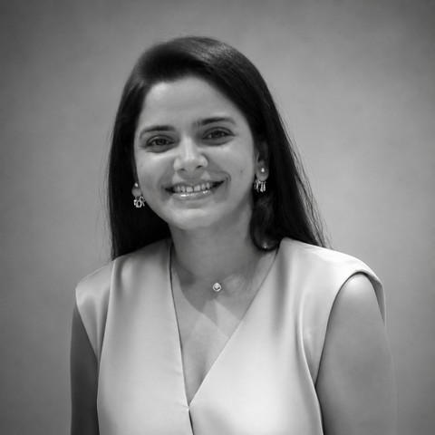 CA Varsha Varyani — instructor with 11 years across EY, MNC and US tech startups